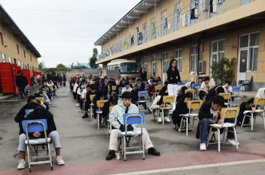 石家庄白求恩医学院三年级学生月考 石家庄白求恩医学院三年级学生月考